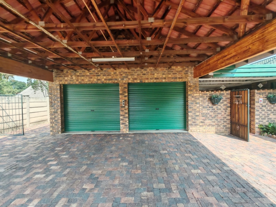3 Bedroom Property for Sale in Vaalpark Free State